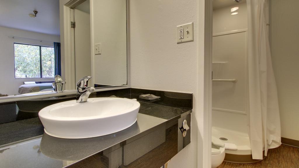 Motel 6-Des Moines, Ia - North Room photo