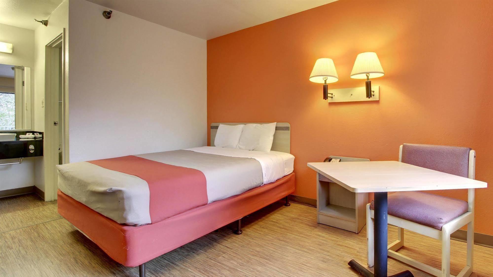 Motel 6-Des Moines, Ia - North Exterior photo